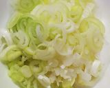 ネギとわかめと卵の中華スープ作り方1写真