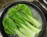 青梗菜で鶏胸ひき肉と牡蠣の包み蒸し作り方3写真