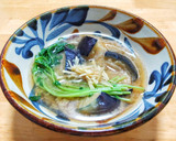 冷凍揚げナスと豆苗と生姜の味噌汁作り方4写真