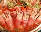 締めは生パスタの豚野菜ロールトマト鍋作り方2写真