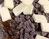 口どけなめらか♡ロッキーロードチョコ作り方1写真