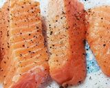 簡単！ソースが美味しい♡サーモンソテー作り方1写真