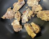 残りスペアリブの#簡単ちぎりキャベツ炒め作り方1写真