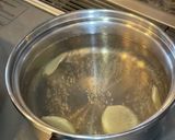 簡単★春菊と豚肉の中華スープ作り方4写真