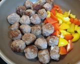 ミートボールとパプリカのピリ辛ケチャップ作り方5写真
