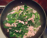 簡単☆ほうれん草とベーコンの和風パスタ作り方2写真