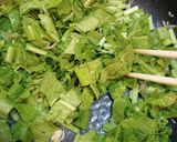 蕪の葉のニンニクしらす炒め作り方5写真