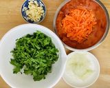 春菊とにんじんのゴママヨサラダ作り方1写真
