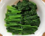 冬の副菜☆法連草と蟹カマの柚子味噌和え作り方1写真