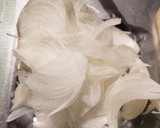 弁当おかず⑪玉ねぎと豆苗のシーチキン和え作り方1写真