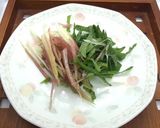 いつもの酢の物に大葉とみょうがをプラス作り方1写真