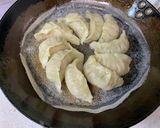 【料理の見える化で簡単】羽根つき餃子作り方3写真