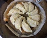 【料理の見える化で簡単】羽根つき餃子作り方4写真