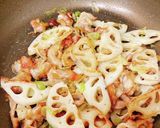 蓮根と豚バラ肉の和風な炒めもの作り方7写真