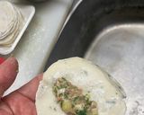 手作り　大葉入り　焼き餃子の皮作り方9写真