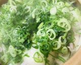 簡単●ねぎたっぷりの煮込み肉うどん作り方2写真