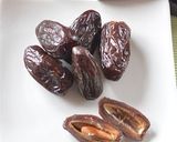 デーツの赤ワイン煮、ヨーグルト添え♪作り方1写真
