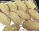 アボカドとチーズのブルスケッタ♫作り方1写真