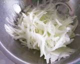 梅サワーを料理に！簡単！鯖缶と玉葱酢の物作り方1写真