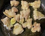 鶏もも肉とたっぷり玉葱トロトロ煮作り方1写真