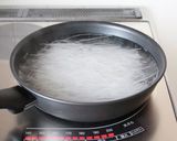 オイスターソース&甜麺醤で【麻婆春雨】作り方1写真
