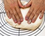 バターの塩気が後を引くお食事系のパン♪作り方2写真