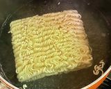 レタスとトマトでサッポロ一番みそラーメン作り方2写真