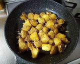 ナッツとごま入り★じゃが芋の味噌炒め作り方5写真