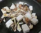 W使い♪　舞茸とはんぺんのごま油マヨ炒め作り方3写真