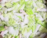 白菜と鶏モモ肉のスープ作り方2写真
