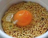 チキンラーメンの釜玉風油そば作り方1写真