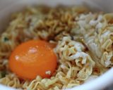チキンラーメンの釜玉風油そば作り方5写真