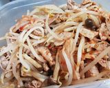 おかずになる豚肉のピリ辛サラダ作り方9写真