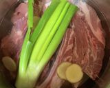 スープも美味しい！豚スペアリブの塩煮込み作り方2写真