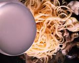 ワインに合う♪豚肉とナスの和風パスタ作り方5写真