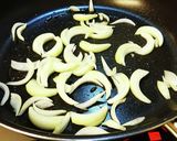 牛肉とエリンギと玉ねぎの辛味噌炒め。作り方1写真