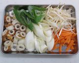 ランチにぴったり♪ねぎたっぷり焼きうどん作り方1写真