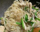 パッタイ風鶏ニラビーフン炒め〜赤酒〜作り方6写真