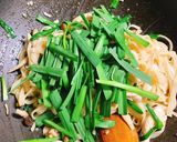 パッタイ風鶏ニラビーフン炒め〜赤酒〜作り方8写真