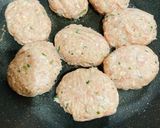 甘辛味噌ごまダレ☆チーズイン豚つくね作り方4写真
