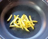 余ったフライドポテトで簡単オムレツ作り方1写真