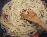 簡単!鰯とトマトと長葱のペペロンチーノ作り方3写真