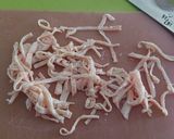 鶏皮を使った豆腐とキムチのサラダ作り方1写真