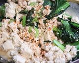 簡単♪美味♪鶏ミンチ豆腐小松菜の炒め物作り方6写真