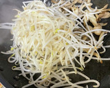 #簡単安価レンチンもやしと舞茸バター炒め作り方4写真