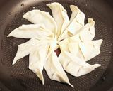 簡単調味で完成！白菜の【焼き餃子】作り方6写真