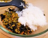しらすと高菜漬けのおにぎり作り方2写真