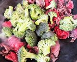 牛肉とブロッコリーのワサビ風味炒め作り方2写真