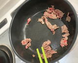 苦うま！あけび（かあつ）の皮の肉炒め作り方2写真
