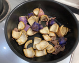 苦うま！あけび（かあつ）の皮の肉炒め作り方3写真